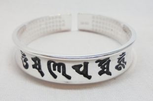 Om mani bracelet (M)(999 sterling silver)