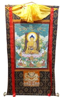 Assorted 〝Sakyamuni Buddha〝 thanka with brocade